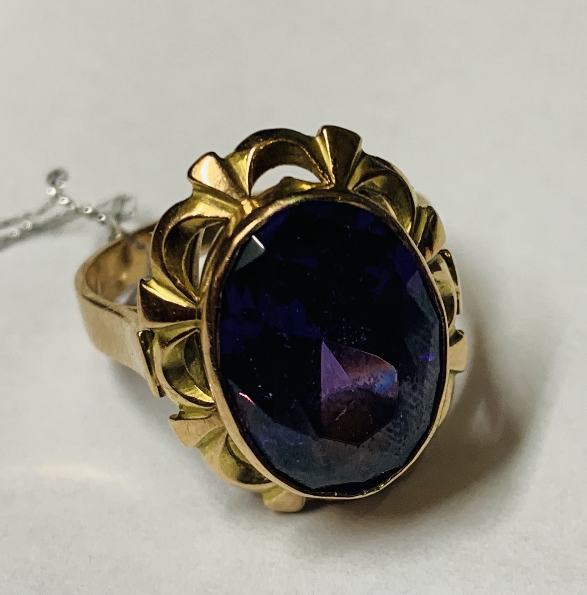 Pierścionek z fioletowym oczkiem 1067/25/L SB